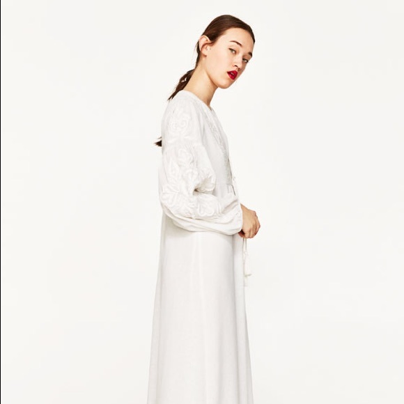 SOLD! Zara Embroidered Puffed Sleeve Linen Dress - Picture 3 of 8